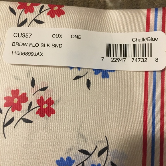 Coach Boardwalk Floral Print Silk Bandana nwt in packaging - Picture 5 of 5